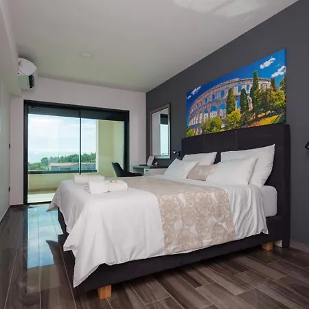 Luxury Remi Near Medulin With Wellness And Sea View Villa *
