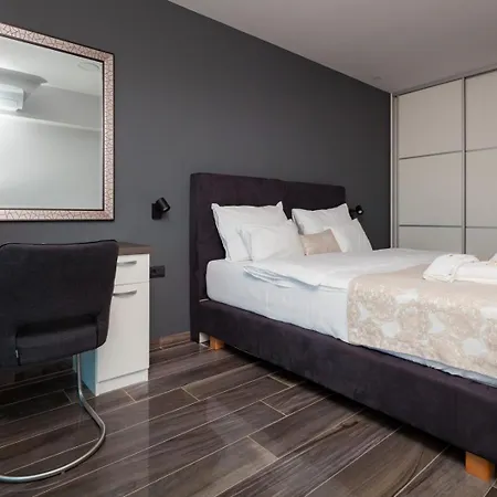 Luxury Remi Near Medulin With Wellness And Sea View Villa Premantura