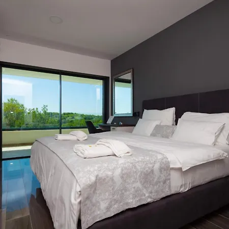 Luxury Remi Near Medulin With Wellness And Sea View *