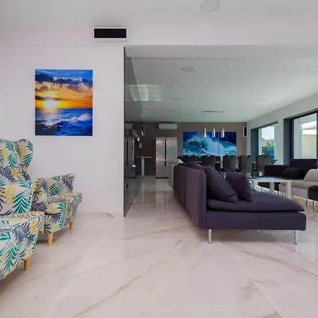 Luxury Remi Near Medulin With Wellness And Sea View Villa