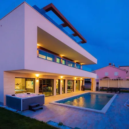 Villa Luxury Remi Near Medulin With Wellness And Sea View