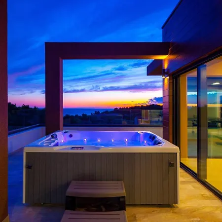 Luxury Remi Near Medulin With Wellness And Sea View Villa Premantura